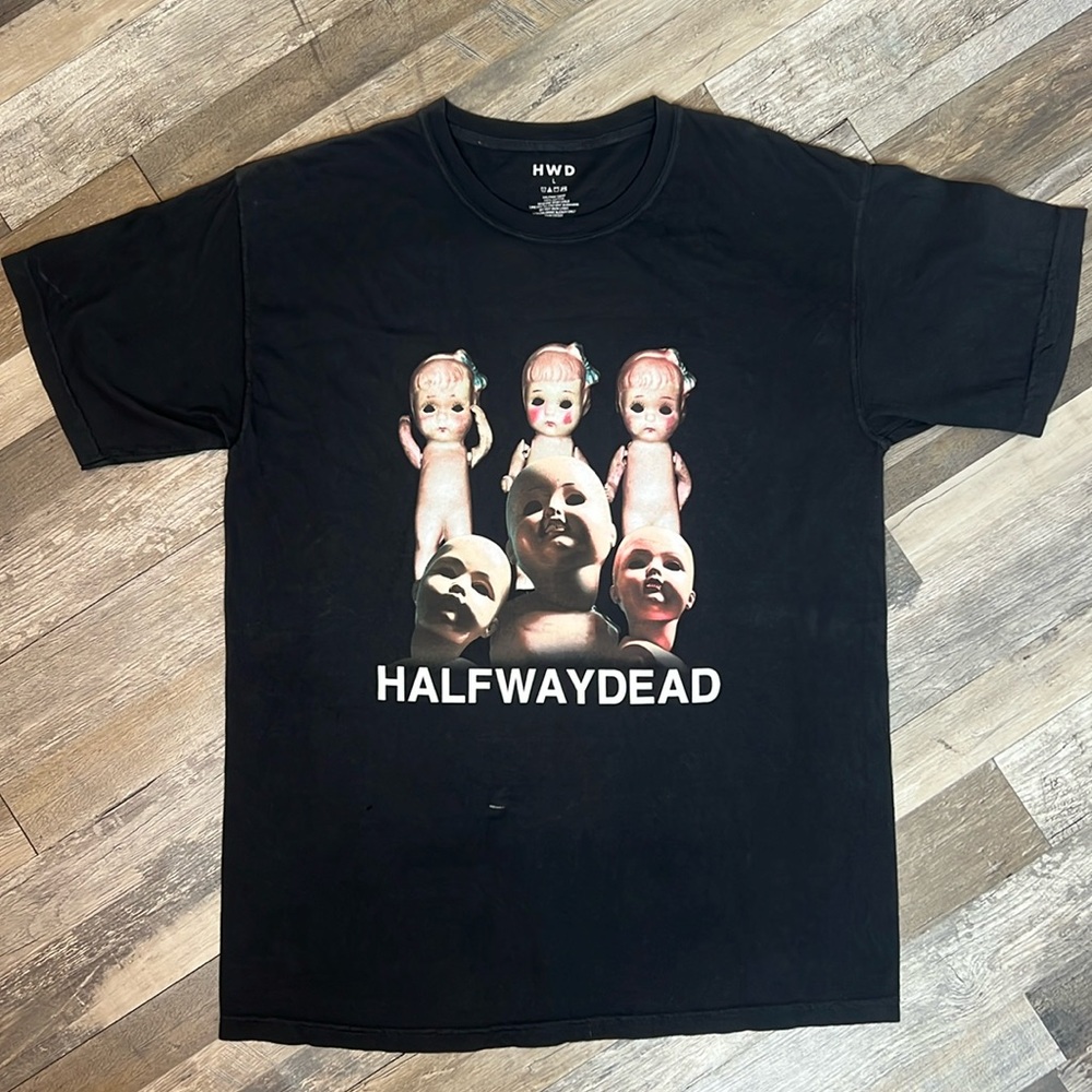 HalfwayDead collab Graphic T-Shirt Size L 🆕 black front print tee HWD dolls